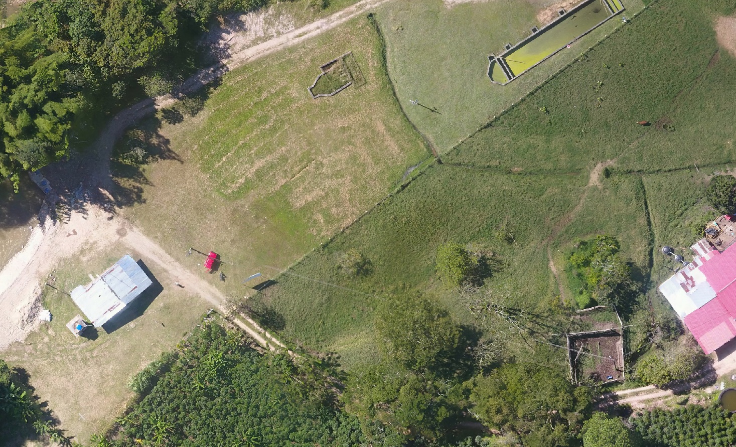 Vista aérea del cauce y su relación con el territorio